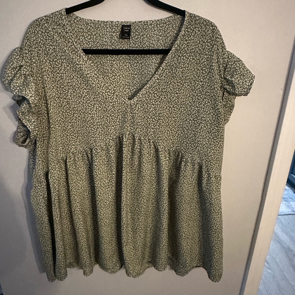 SHEIN Green Patterned Blouse